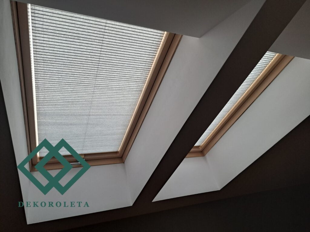 Rolety plisowane w oknach dachowych Toruń